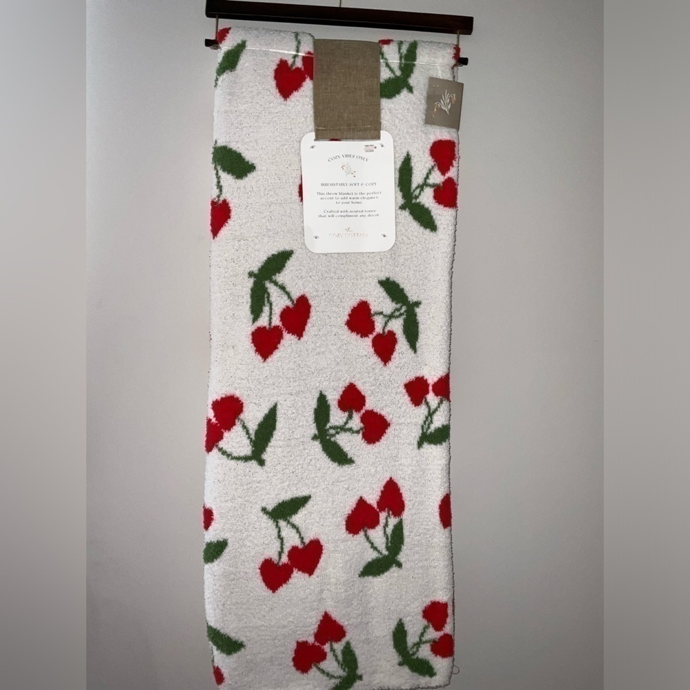 The cozy cottage cherry heart knitted throw